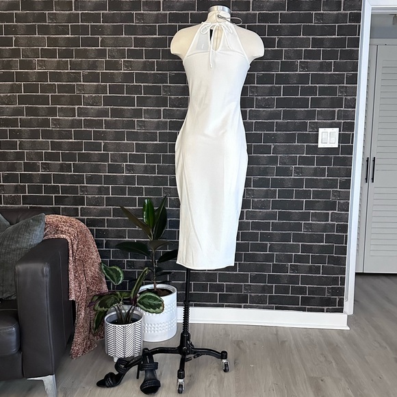 WHITE HALTER MIDI DRESS 🤍 - Picture 6 of 12